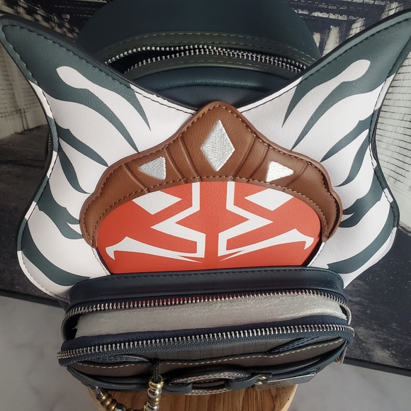 Loungefly Star Wars Backpack NWT - Picture 8 of 10